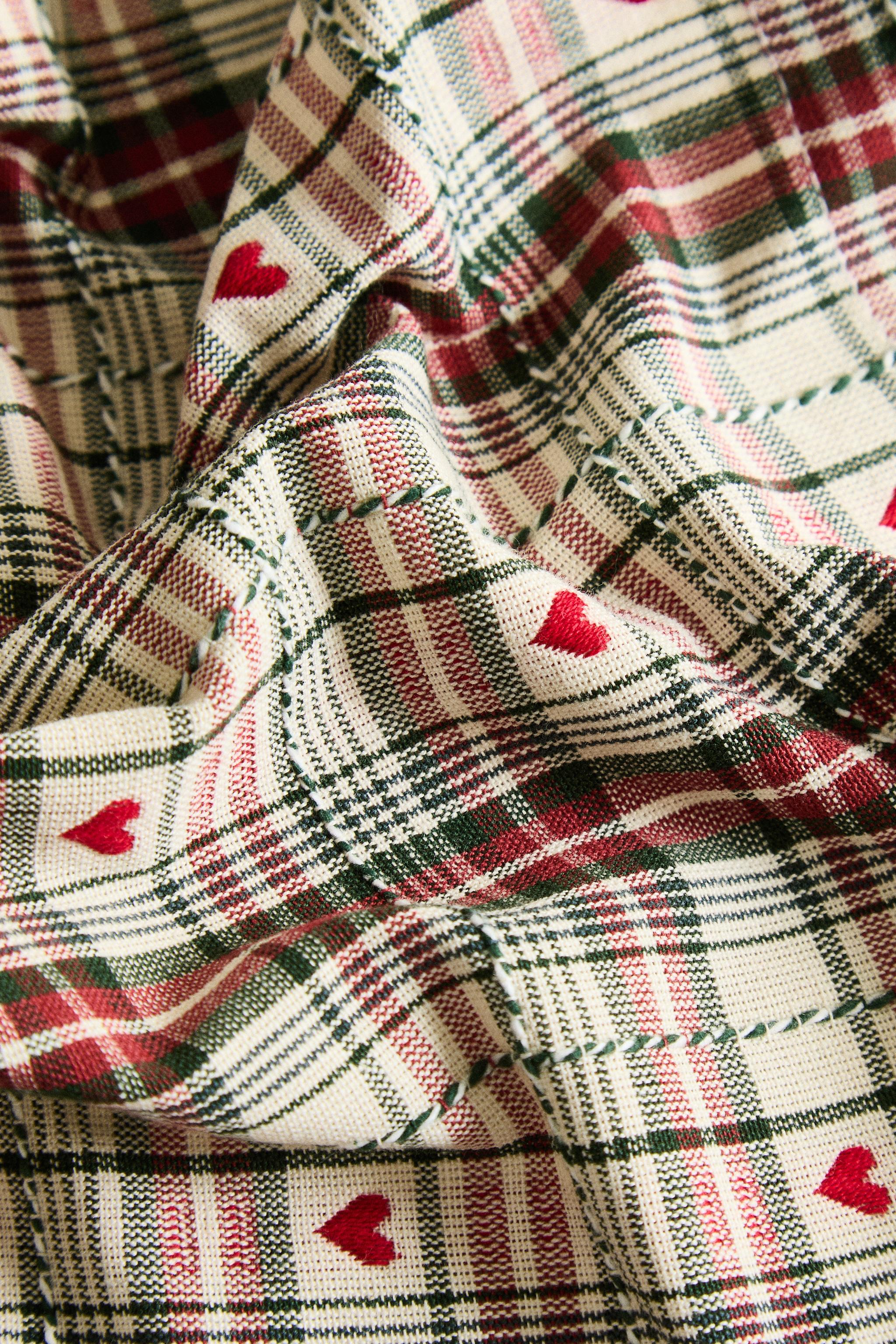 DYED THREAD CHRISTMAS HEART PLACEMAT (PACK OF 2)